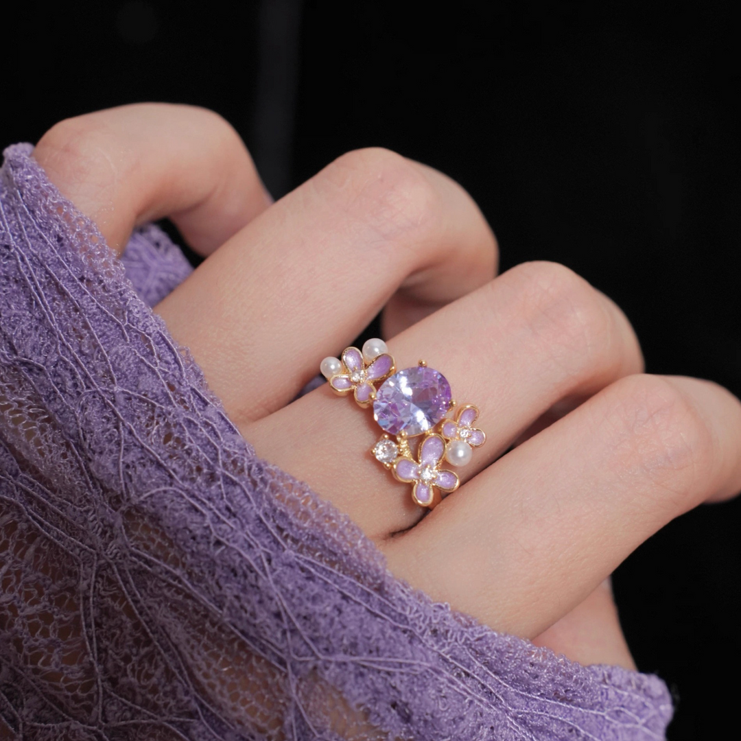 Violette – A Bloom of Purple Dusk
